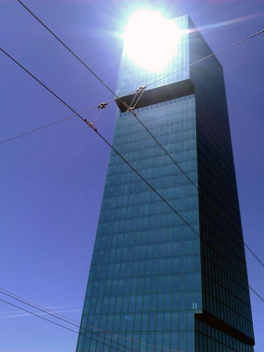 Prime Tower Sonnenreflektion im Sommer 2011