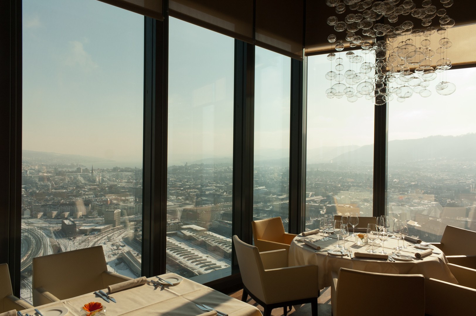 Brunch im Clouds Restaurant des Prime Towers Zürich