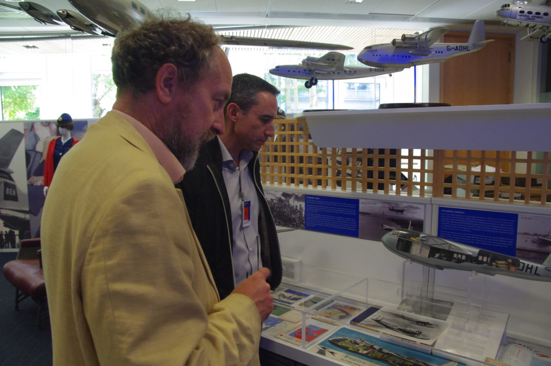 Adrian Constable und Walter Schärer im Speedbird Flugmuseum von British Airways