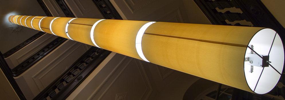 Treppenhaus Moevenpick Hotel Berlin Leuchte bei Reisememo