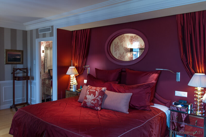 Bett in der Suite Grand Hotel du Lac Vevey