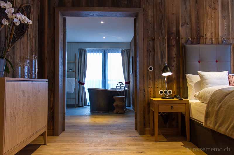 Löwen-Suite mit freistehender Badewanne und Sauna