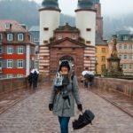 Charlotte auf der "Alten Brücke"