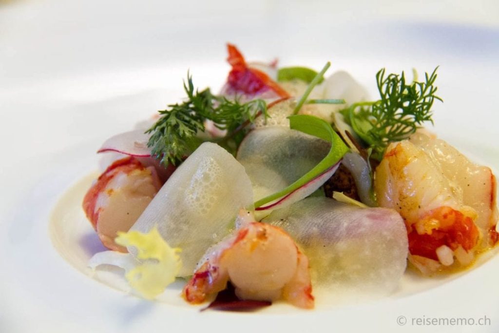 Gambero Rosso & Jakobsmuschel mit Couscous und Wintergemüsesalat