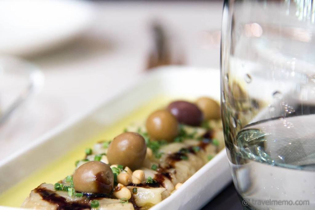 Alpin, hip und stylish im "W" Hotel Verbier 17 W Hotel Eggplant Arola Restaurant 1 bei Reisememo