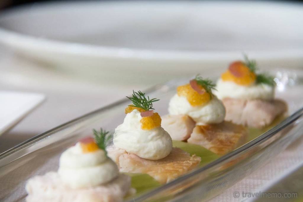 Alpin, hip und stylish im "W" Hotel Verbier 15 W Hotel smoked fish arola restaurant 1 bei Reisememo