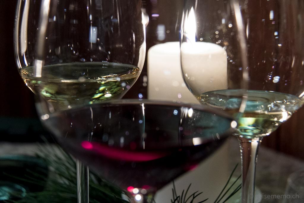 Weiss- und Rotwein der Weindegustation