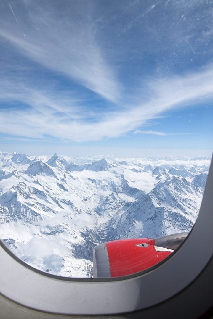 Blick aufs Matterhorn beim Alpenrundflug nach der Medienkonferenz HolidayJet Germania & Hotelplan Suisse 19.03.2015