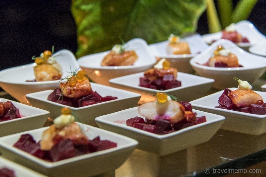 confit lobster beetroot starters Gili Lankanfushi bei Reisememo