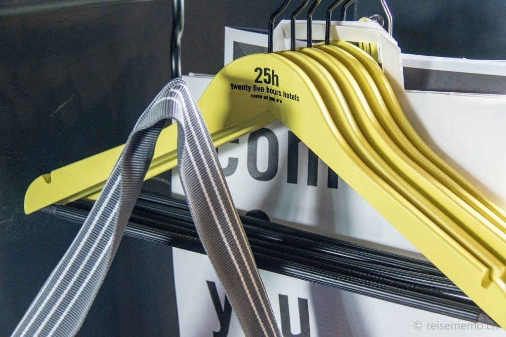 25hours Hotel Bikini Berlin - hip und urban 10 Kleiderbügel - come as you are