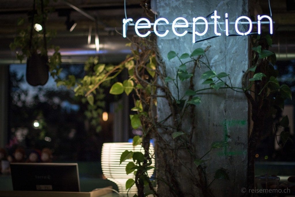 25hours Hotel Bikini Berlin - hip und urban 15 Reception Dschungel Style