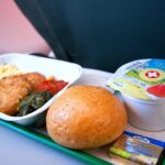 bordservice_ruehrei_roesti_spinat_holidayjet_erstflug_150326