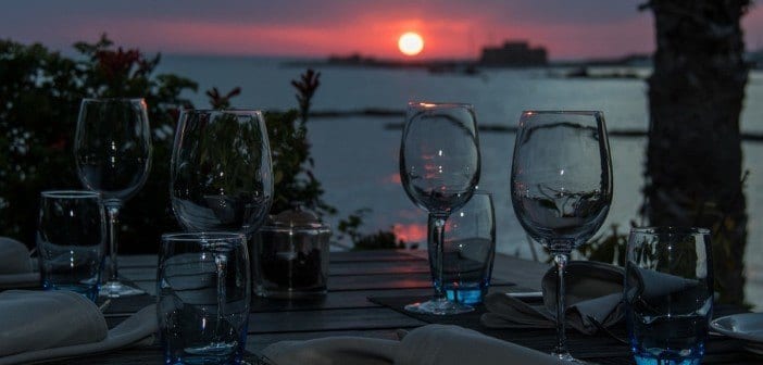 Almyra Hotel Paphos sunset Notios restaurant bei Reisememo