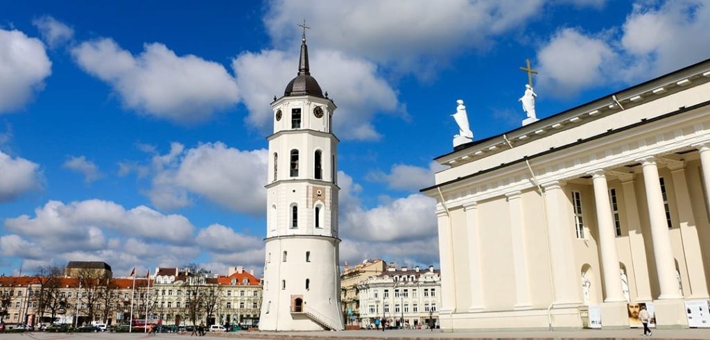 1571 HEADER Vilnius Kathedralenplatz reisememo bei Reisememo