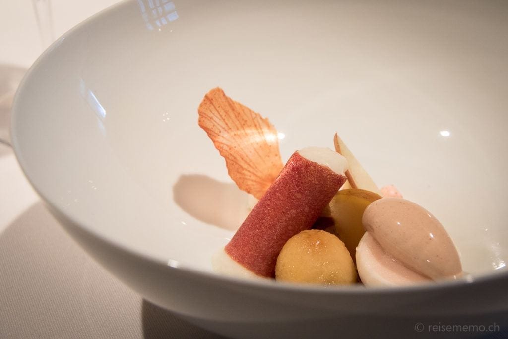 Apfeldessert mit Joghurt und Zimt