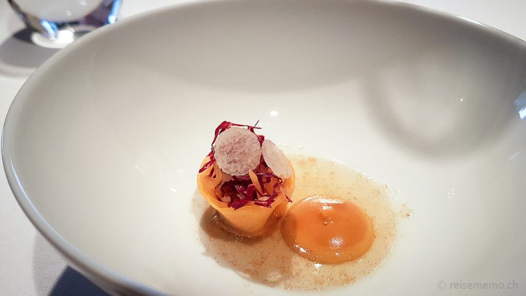 Kürbis mit Dörrbirne und Cicorino Rosso