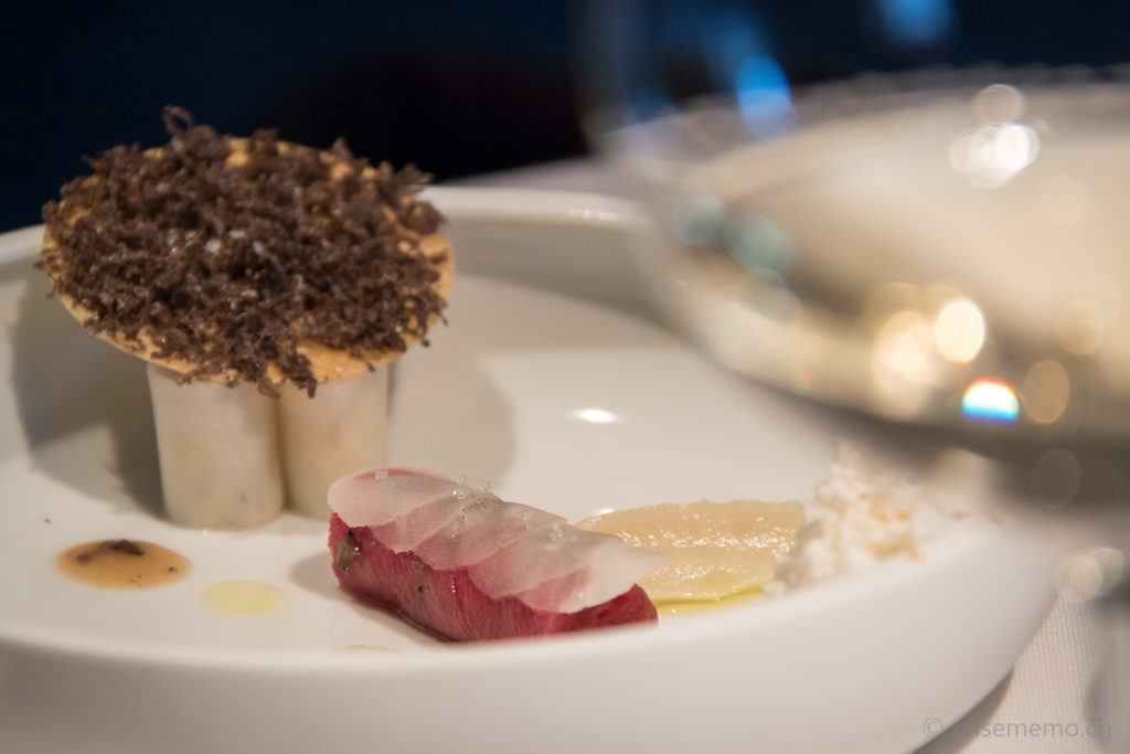 Rindstatar mit Topinambur, Ochsenschwanzgelée und Trüffel