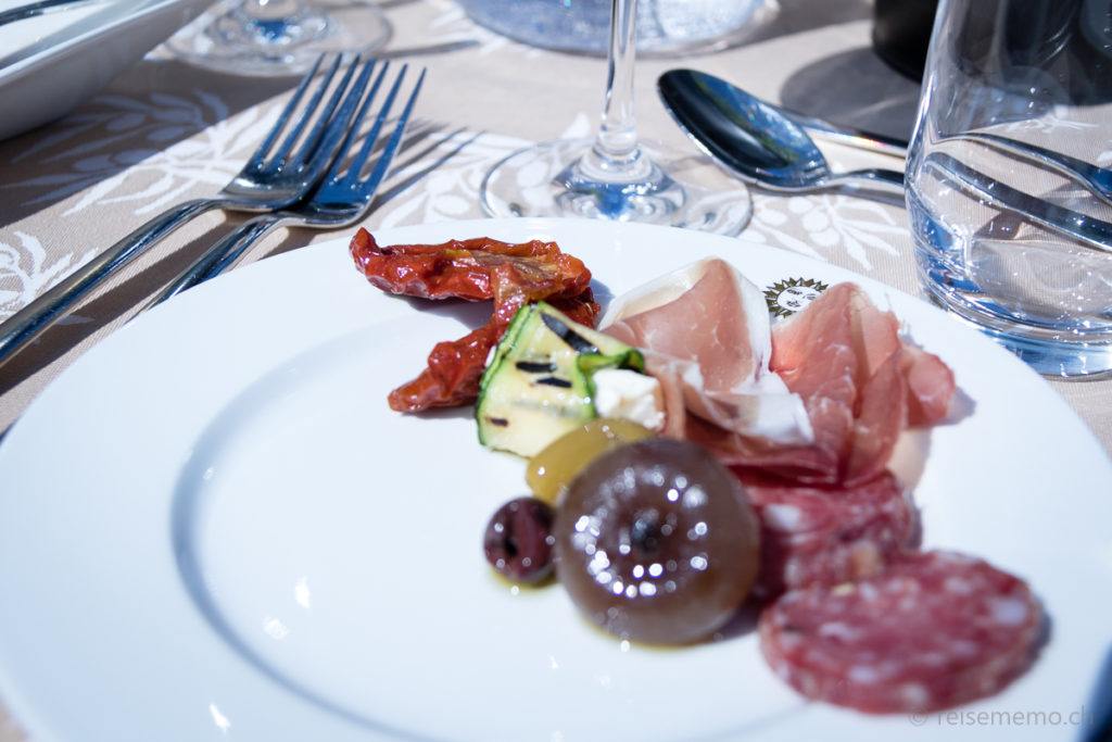 The Living Circle - die Schweizer Boutique Hospitality Marke 39 Antipasto Teller Rustico Castello del Sole bei Reisememo