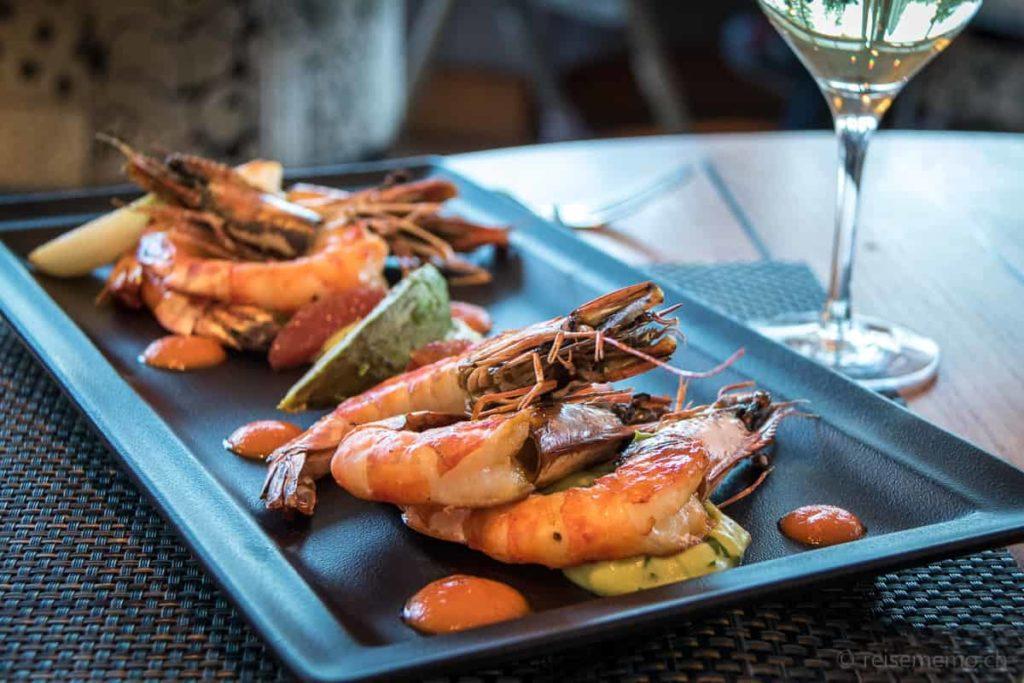 Château d'Ouchy - ein Wochenende als Prinzessin 22 Chateau Ouchy Riesencrevetten Avocado bei Reisememo