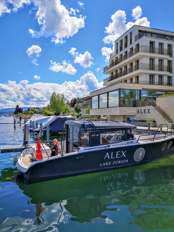 The Living Circle - die Schweizer Boutique Hospitality Marke 43 Alex Lake Zürich Boot
