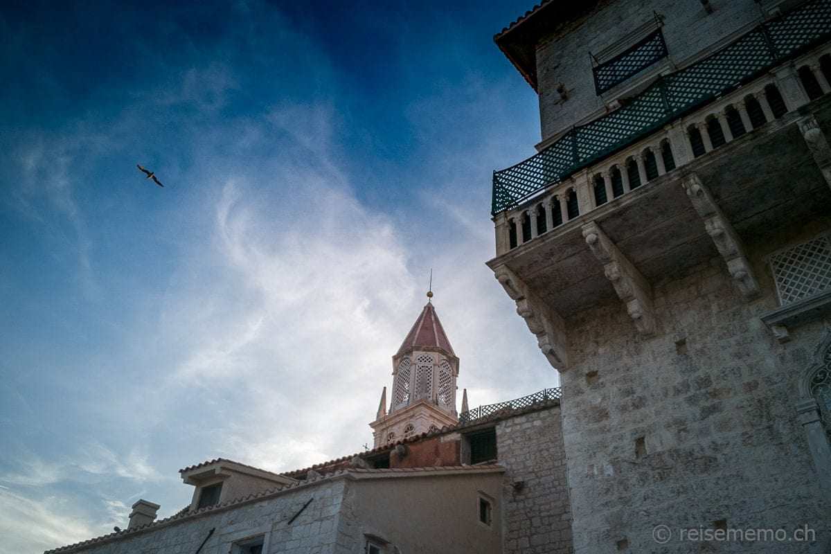 Türme in der Altstadt von Trogir