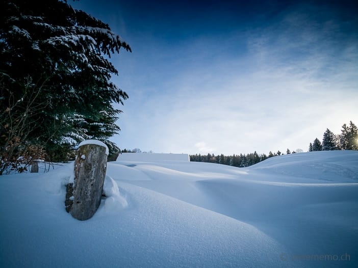 Schneeverwehungen im Atzmännig