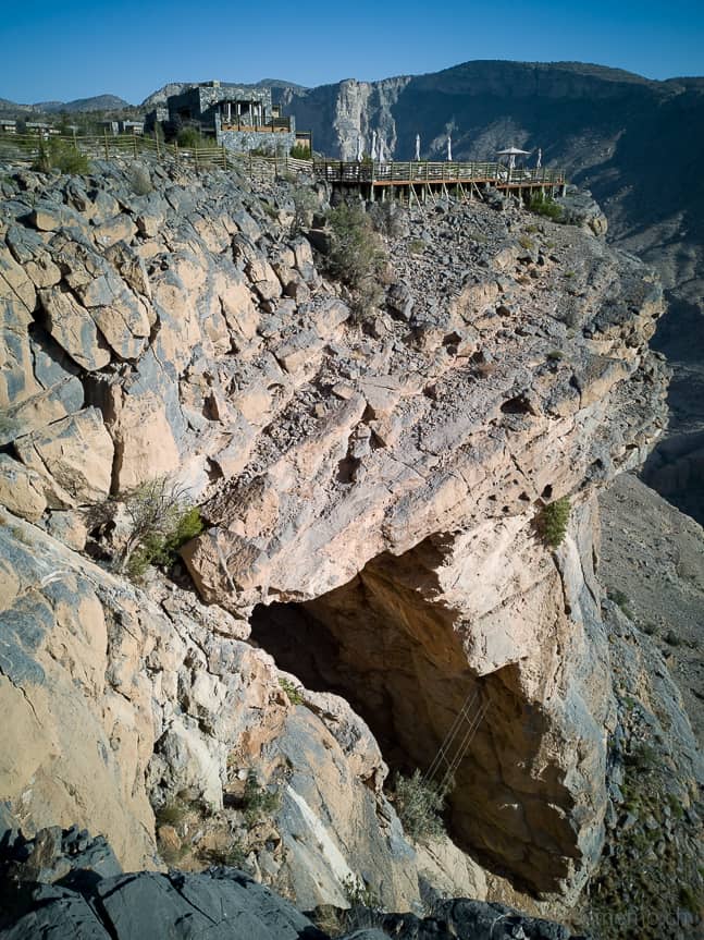Kletterpartie und Seile unterhalb der Hotelklippe des Alila Jabal Akhdar