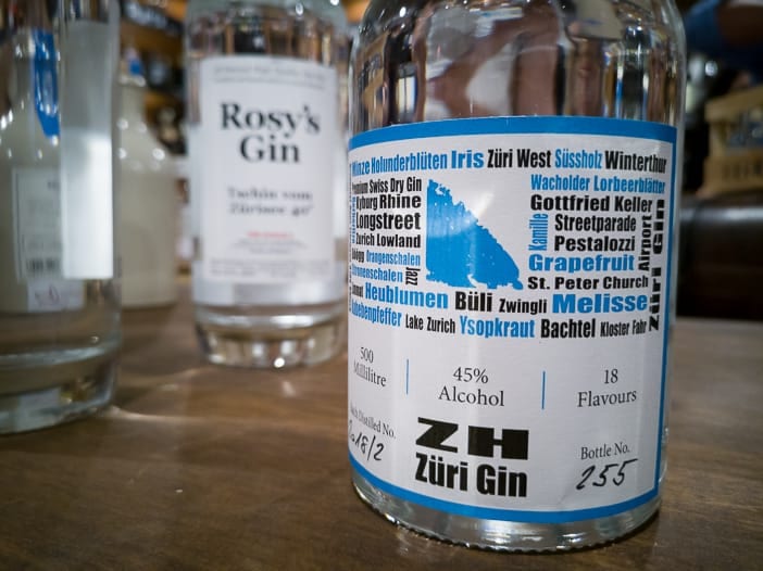 Züri Gin aus der numerierten Flasche im Pure & Tasty
