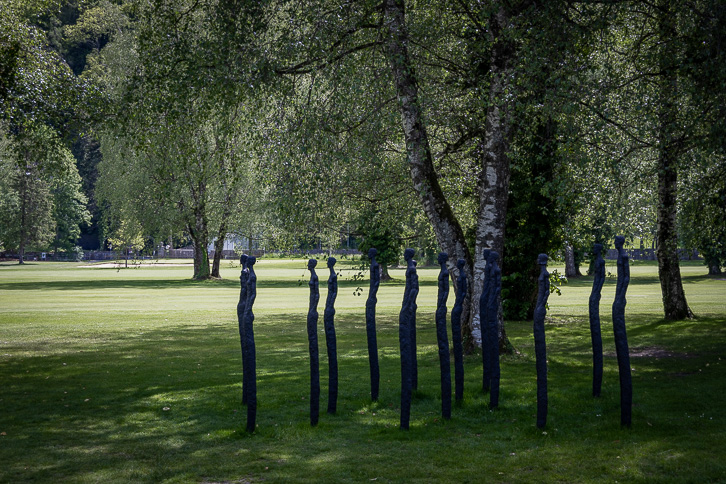 Skulpturengruppe "Nähe und Distanz" von Milan Spacek auf dem Golfplatz Bad Ragaz