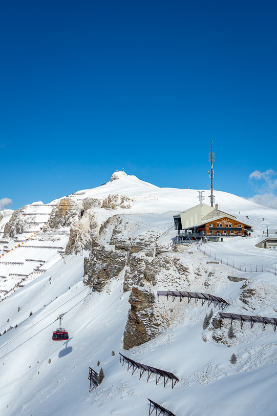 Bergstation der Luftseilbahn Wengen-Männlichen im Winter