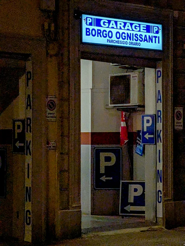 Eingang zum Garage Parking Borgo Ognissanti