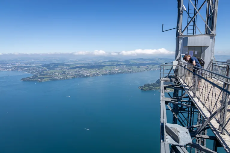 Hammetschwand Lift Plattform vor Vierwaldstättersee