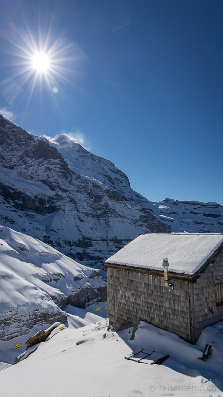 Hütte mit Sicht auf Jungfrau und Silberhorn
