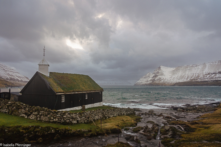 Kirche von Funningur Färöer