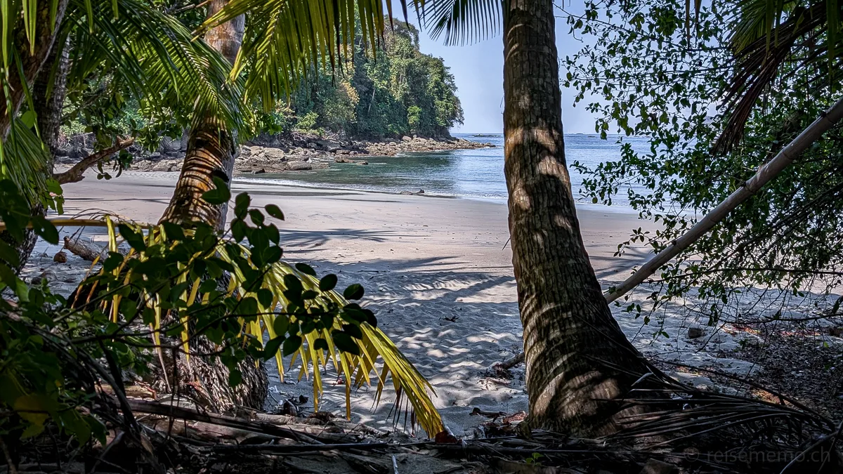 Sandstrand Manuel Antonio Nationalpark