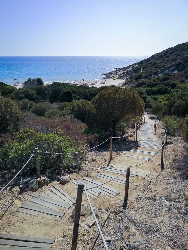 Zugang zum Strand Monte Cogone